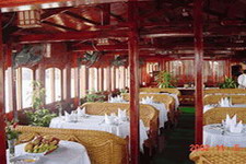 Dining floor Huong Hai Junk, Halong Bay